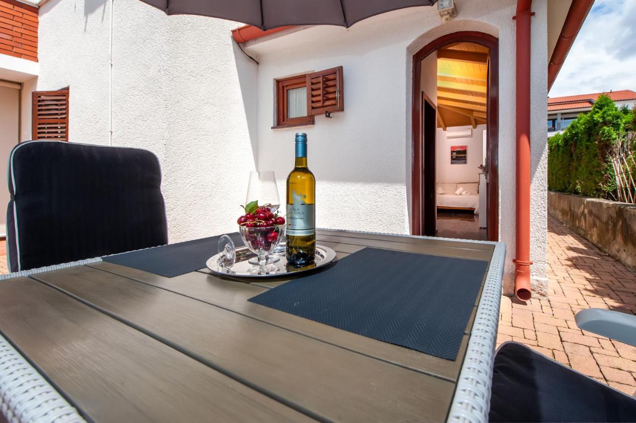 Apartments Carmelo Rovinj Buitenkant foto