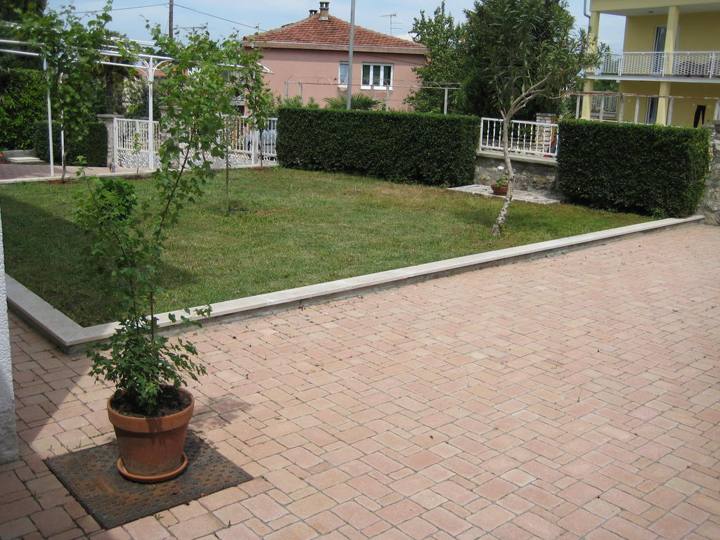 Apartments Carmelo Rovinj Buitenkant foto